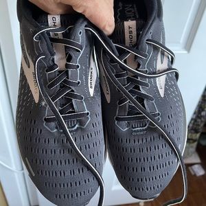 Brooks Ghost Sneakers